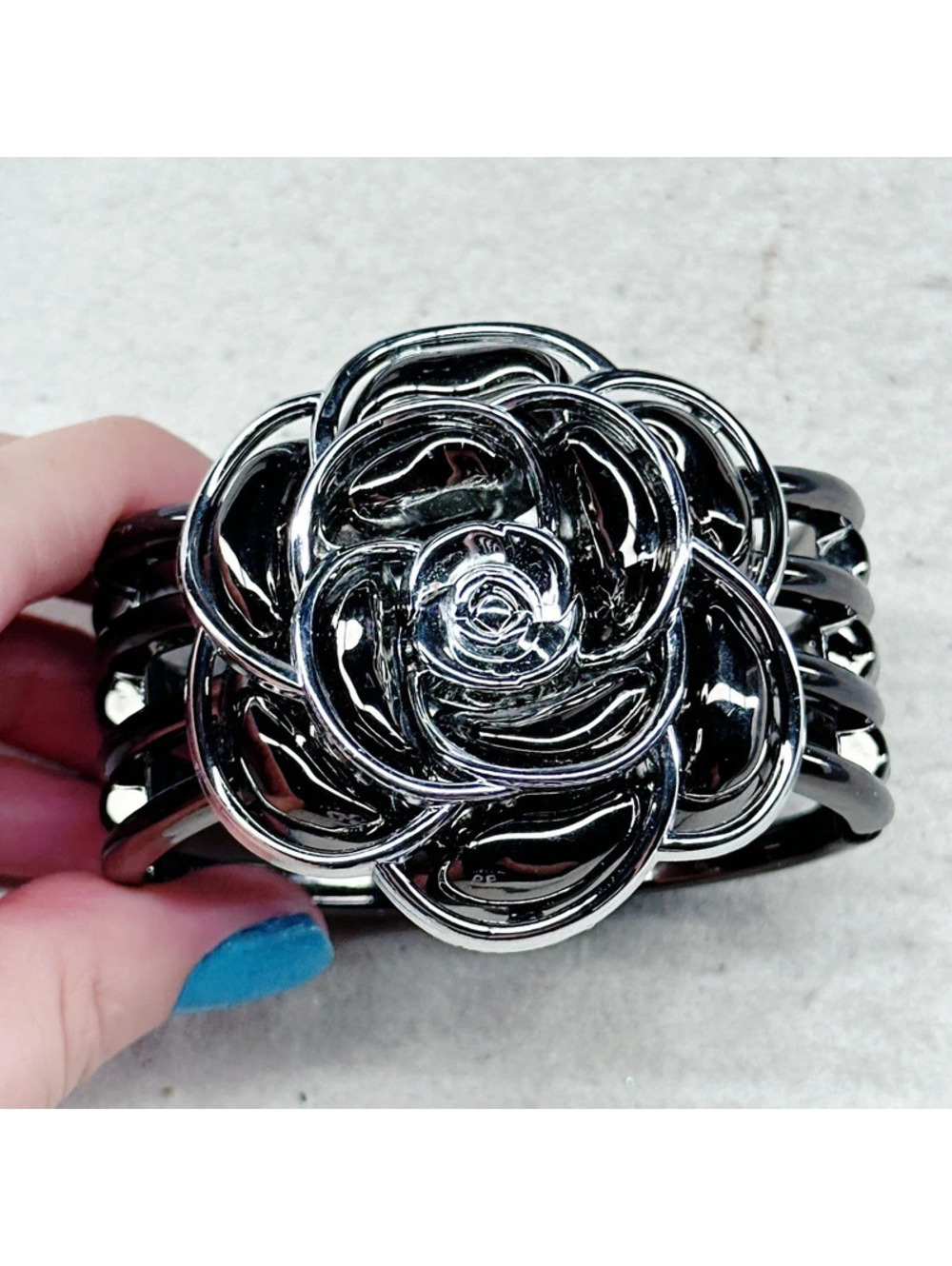 875u. Rose Floral Gunmetal Plastic Hinge